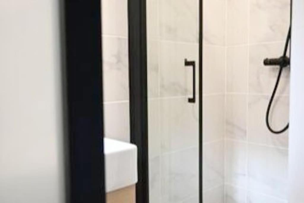 Апартаменти Chez Zize T2 Unique- Roucas-Blanc Марсель Екстер'єр фото